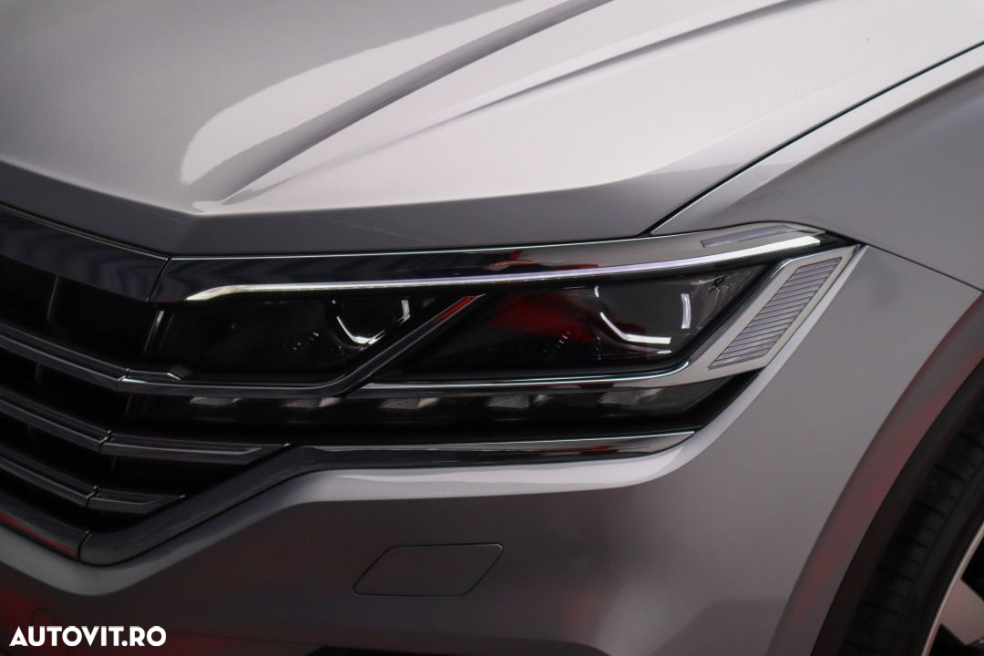 Volkswagen Touareg - 13