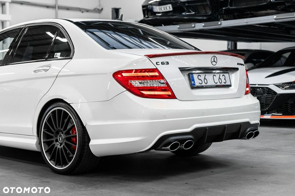 Mercedes-Benz Klasa C 63 AMG 7G-TRONIC Performance Plus SPORT EDITION - 21