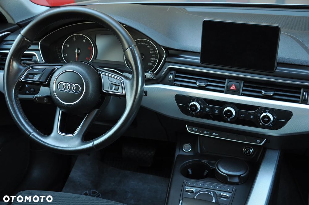 Audi A4 Avant 2.0 TDI ultra S tronic sport - 19