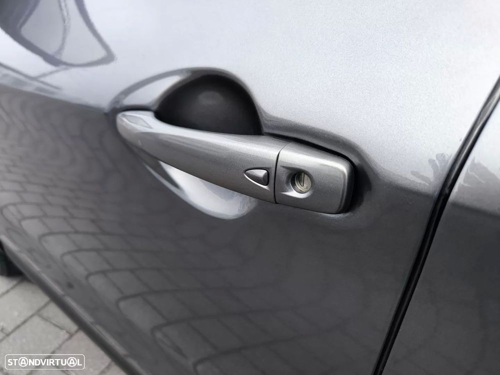 Nissan Qashqai 1.5 dCi N-Connecta J18 - 52