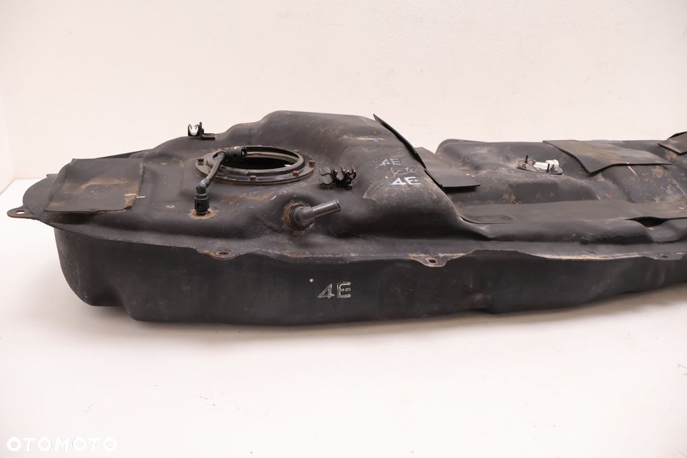 TOYOTA RAV4 IV 2.0 VVTI ZBIORNIK PALIWA - 3