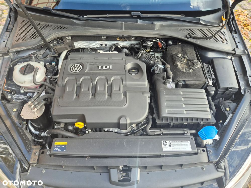 Volkswagen Golf 1.6 TDI BlueMotion Technology DSG Lounge - 23