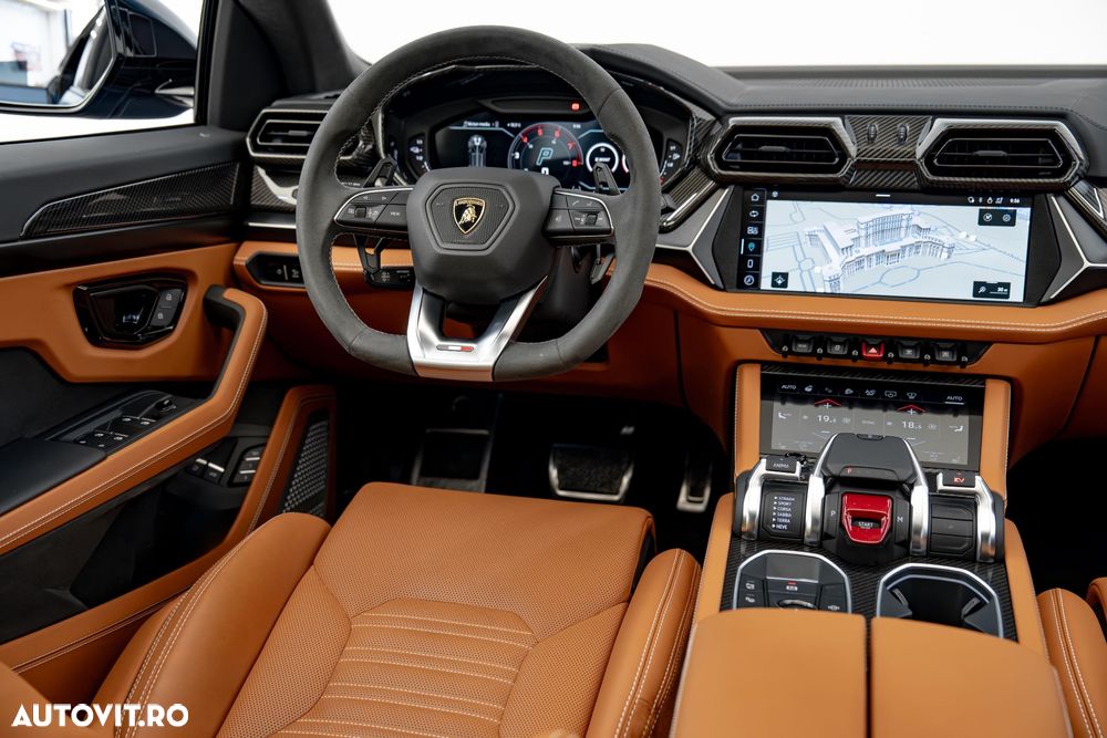Lamborghini URUS Standard - 18