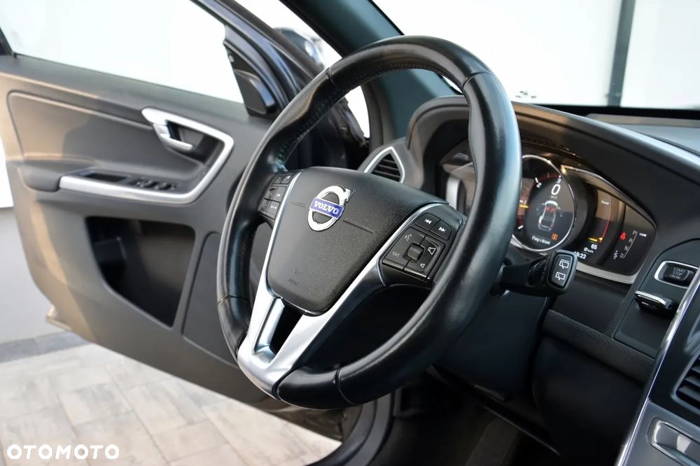 Volvo XC 60 D4 Geartronic Summum - 28