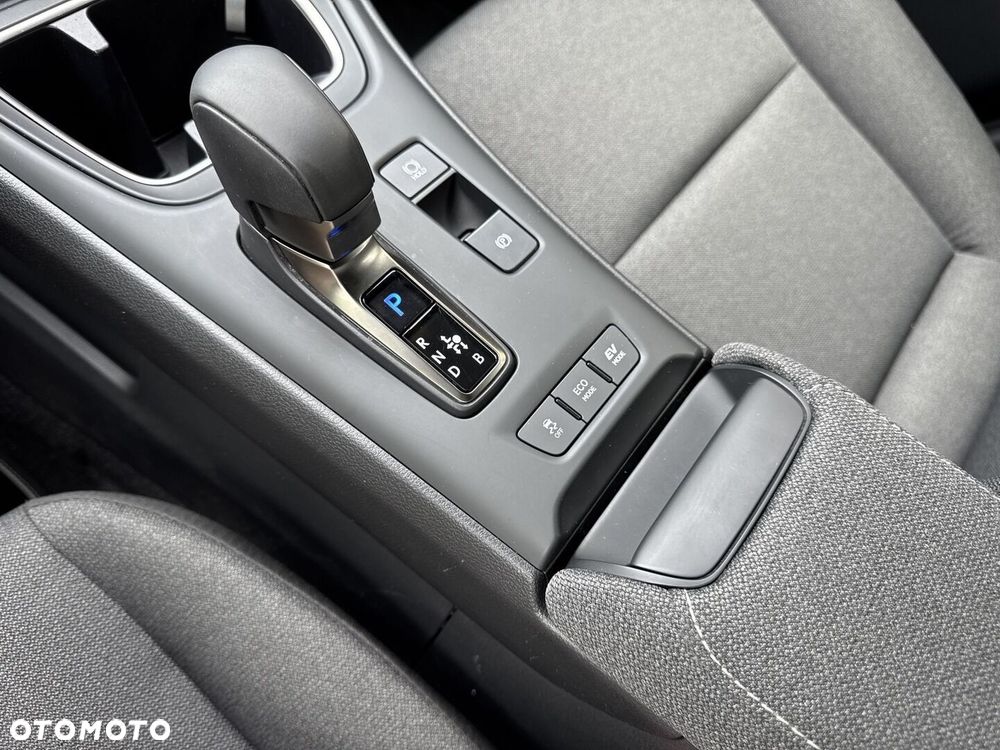 Lexus LBX 1.5 Hybrid - 17