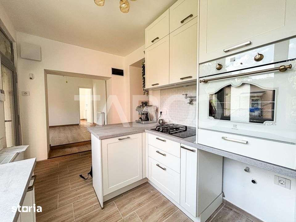 Apartament de vanzare 3 camere complet renovat zona Platinia Manastur — fotografia 1