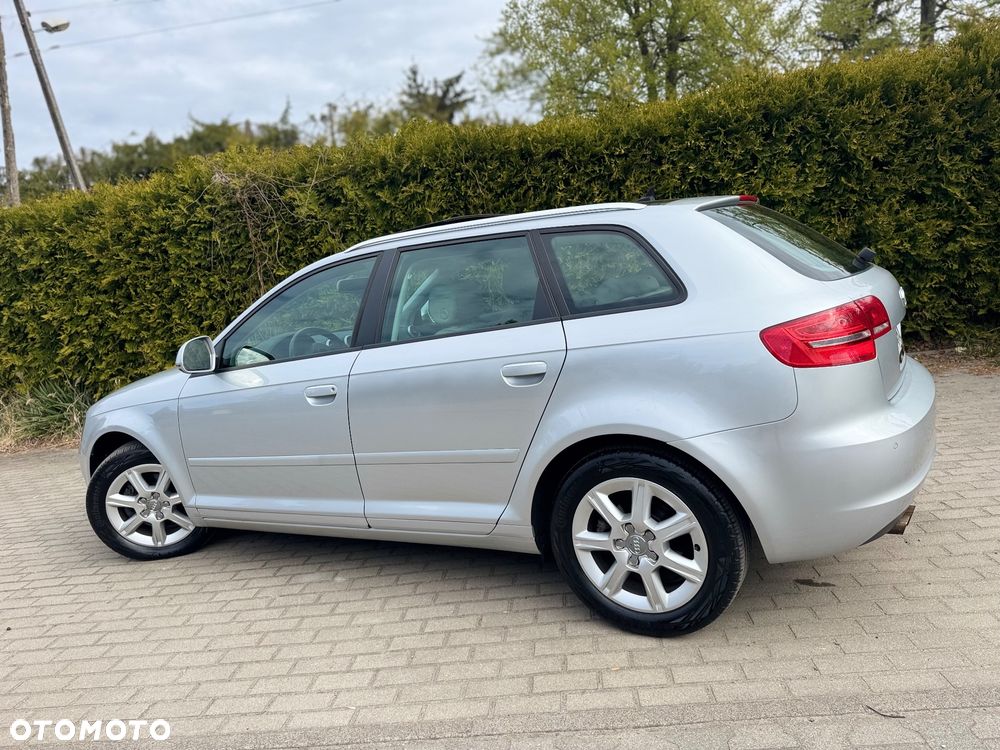 Audi A3 Sportback 1.8 TFSI Attraction - 11