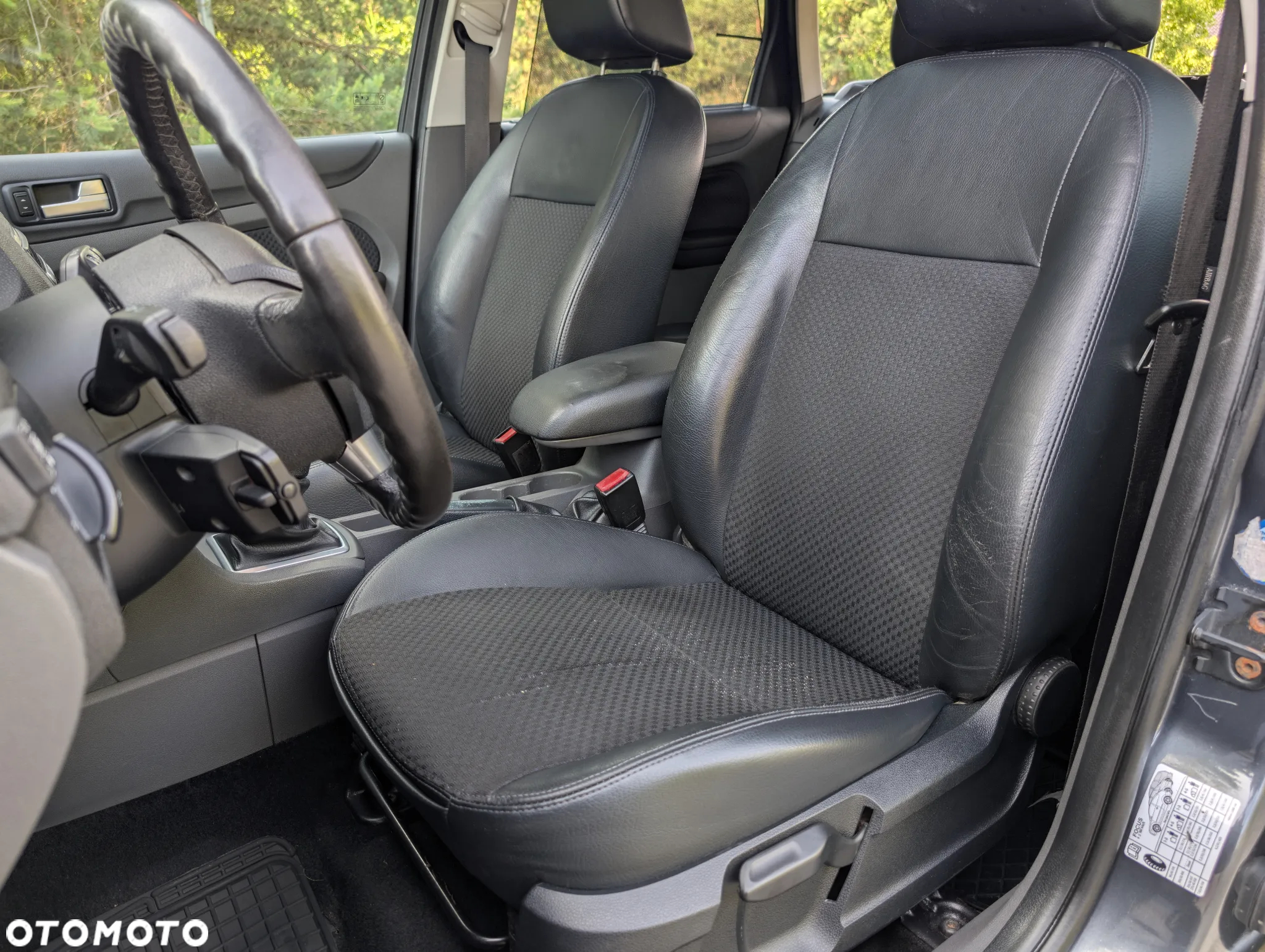 Ford Focus 1.6 16V Ghia - 18