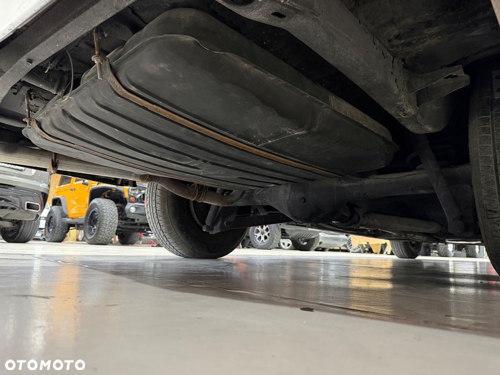 Cadillac Deville - 22