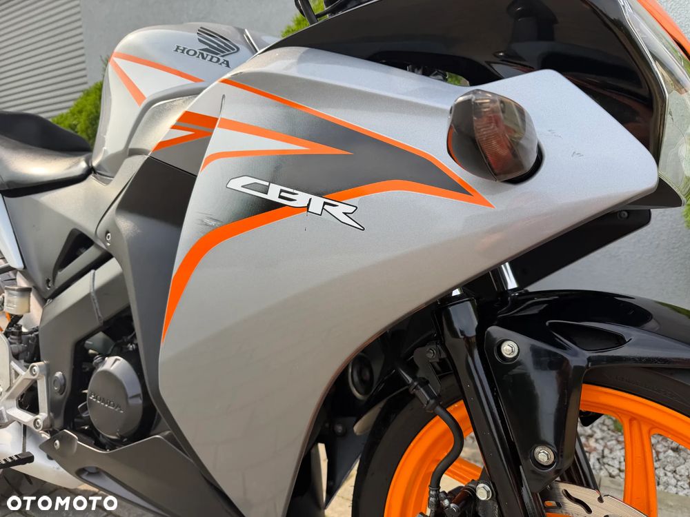 Honda CBR - 12
