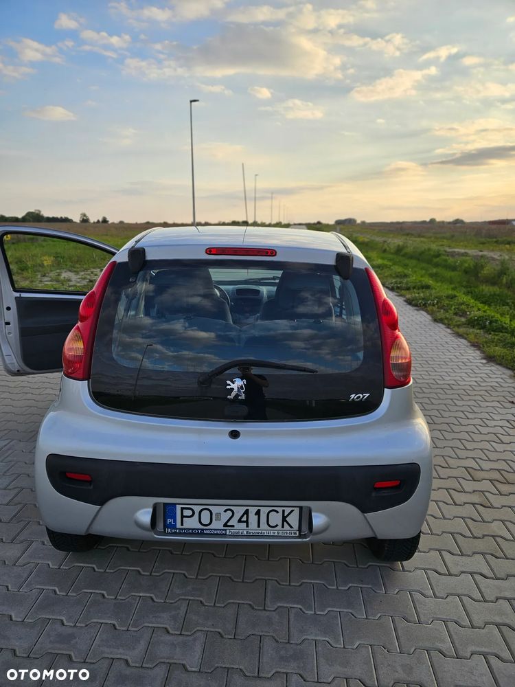 Peugeot 107 - 13