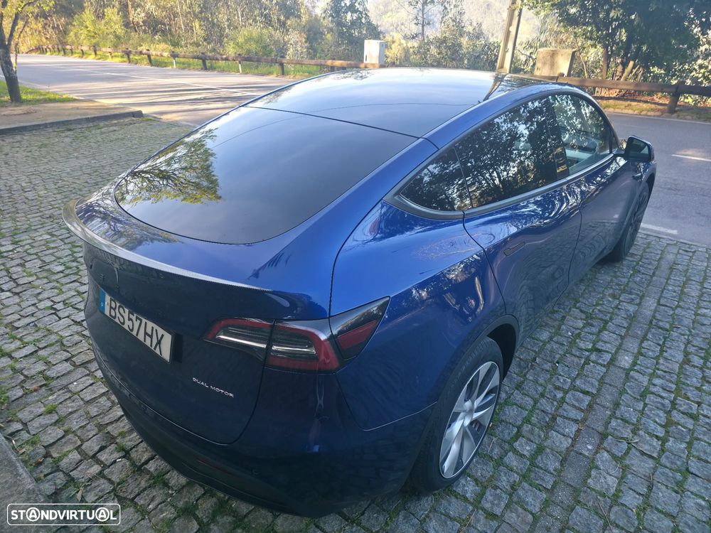 Tesla Model Y Long Range Dual Motor AWD - 23