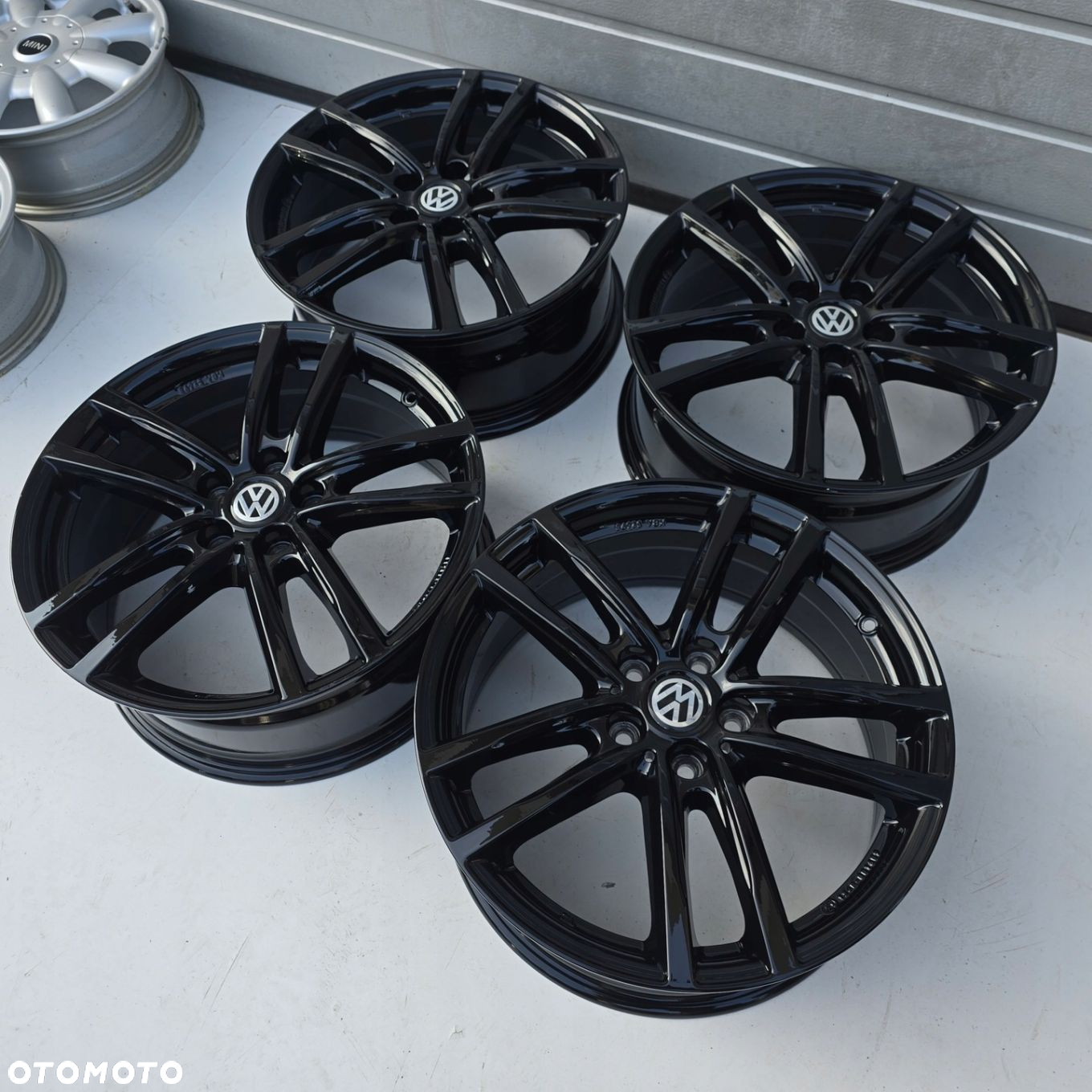 VW TIGUAN II I PASSAT B7 B8 T-ROC SHARAN GOLF VI VII CADDY 18 5x112 4X - 2