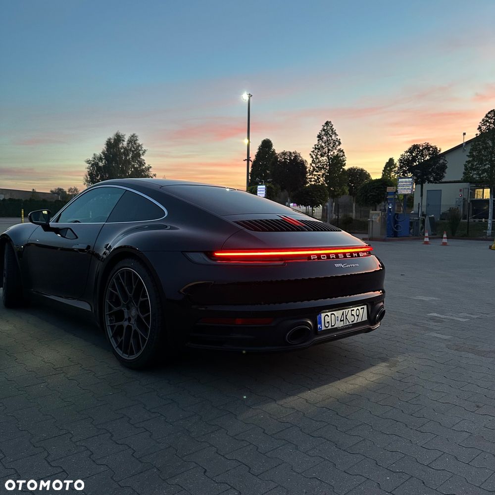 Porsche 911 Carrera - 7