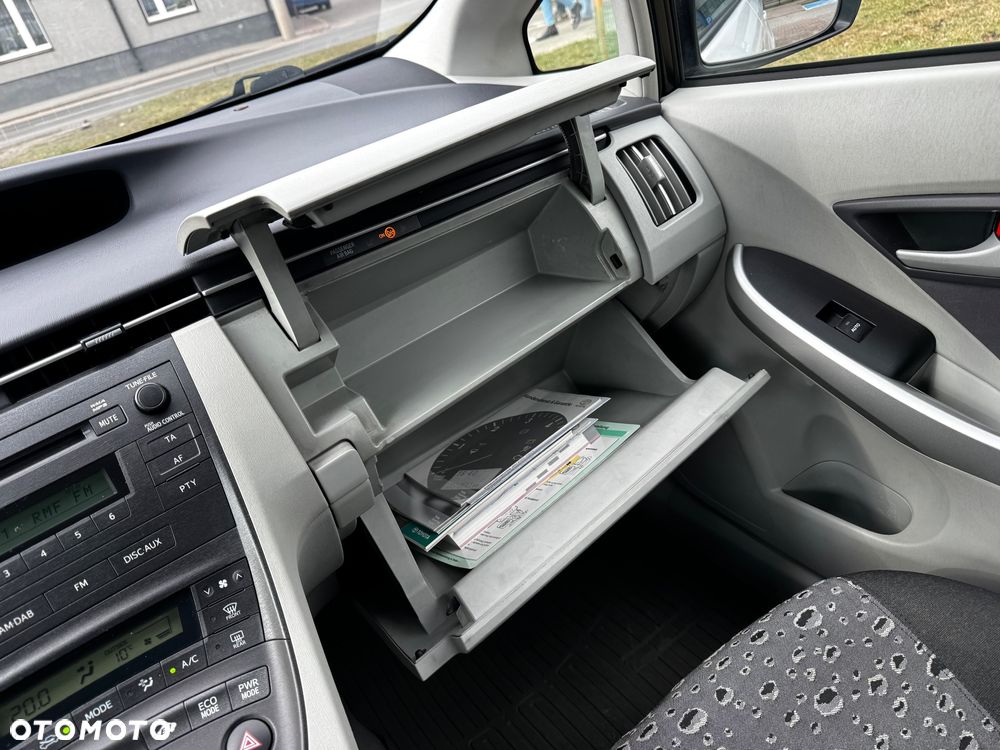 Toyota Prius - 15
