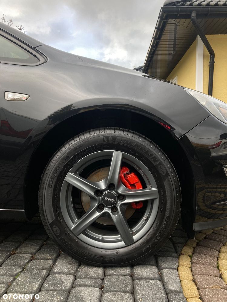 Opel Astra IV 1.4 T Active - 11