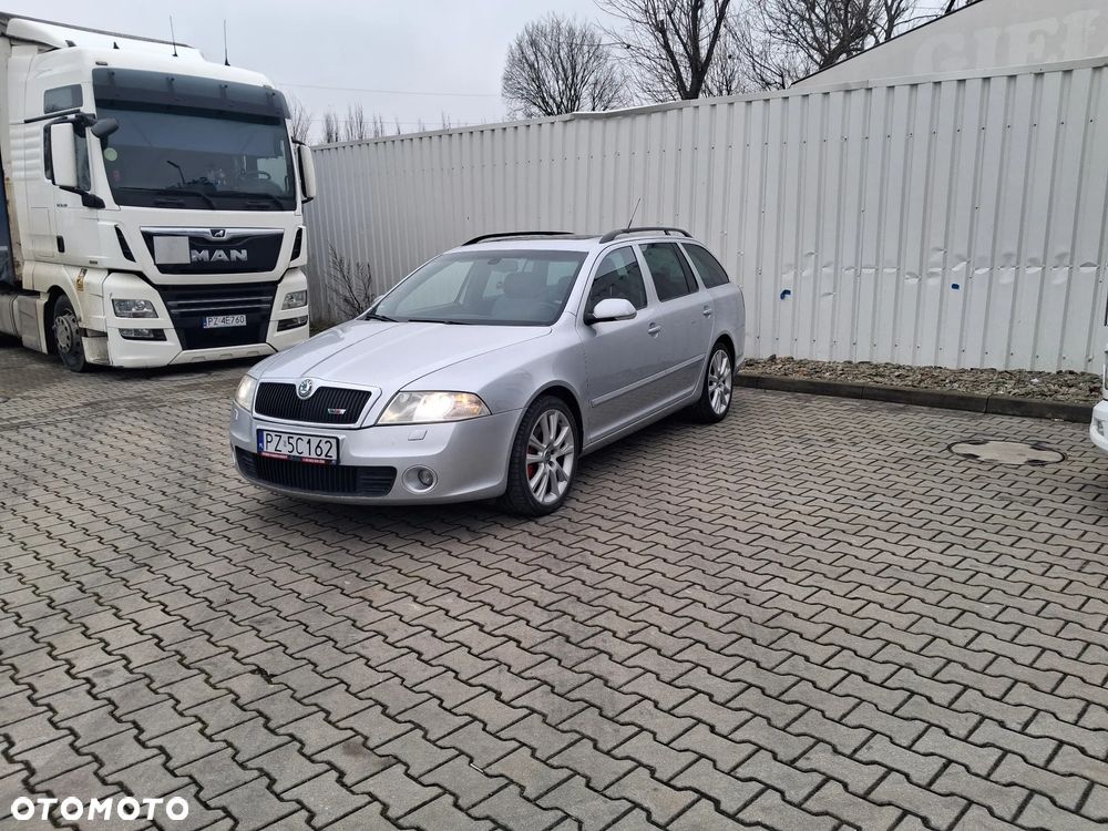 Skoda Octavia 2.0 TDI RS DSG - 2
