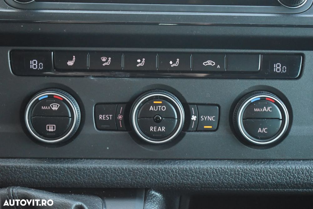 Volkswagen Caravelle 2.0 TDI 110 kW LR Comfortline - 29