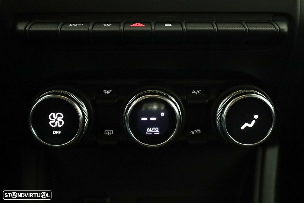 Renault Captur 1.0 TCe Techno Bi-Fuel - 13