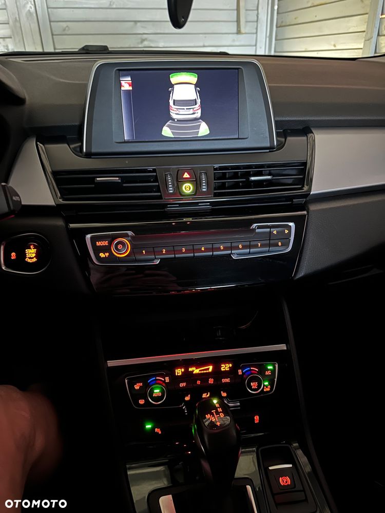 BMW Seria 2 218d Advantage sport - 22