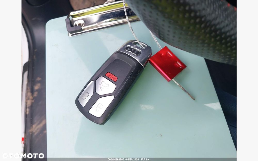 Audi A4 Limousine - 14