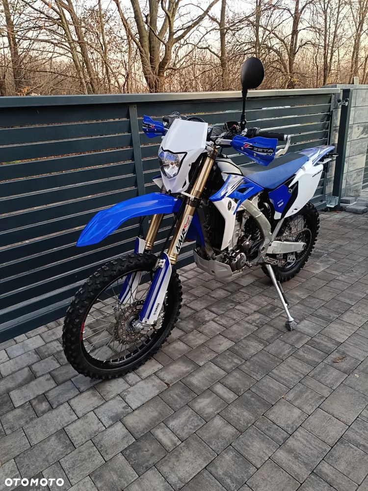 Yamaha WR - 8