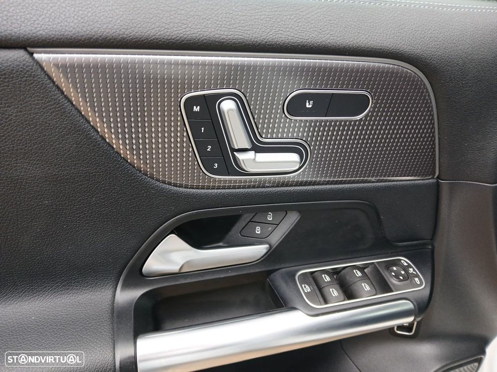 Mercedes-Benz GLA 250 e 8G-DCT - 15