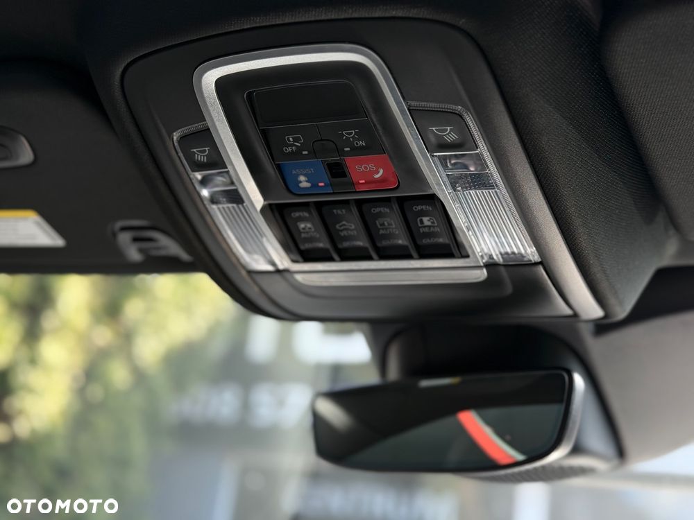 RAM 1500 Crew Cab Sport - 39