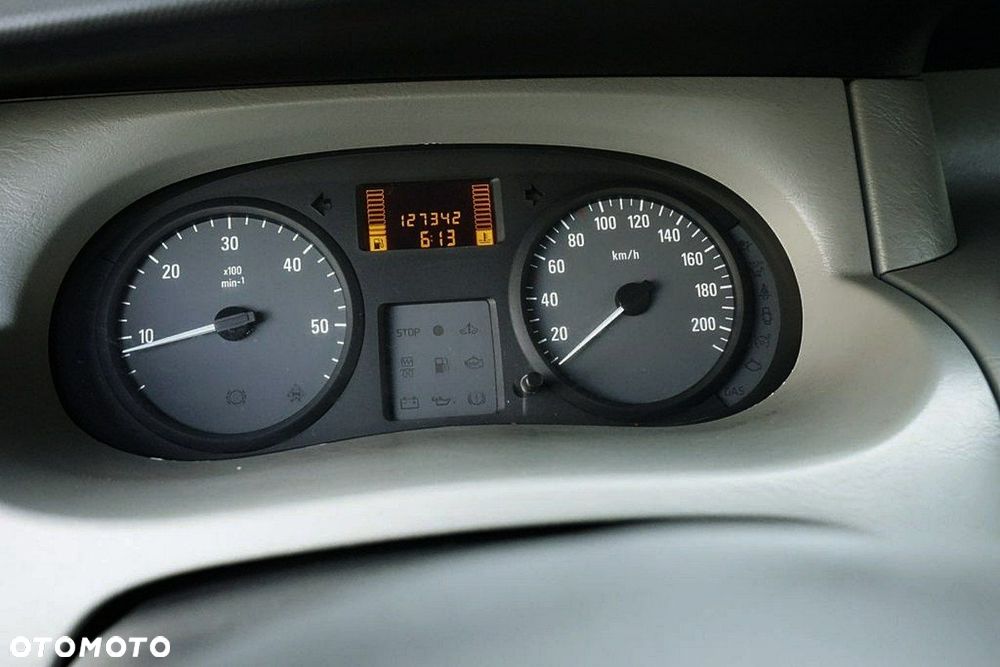 Opel Vivaro - 22