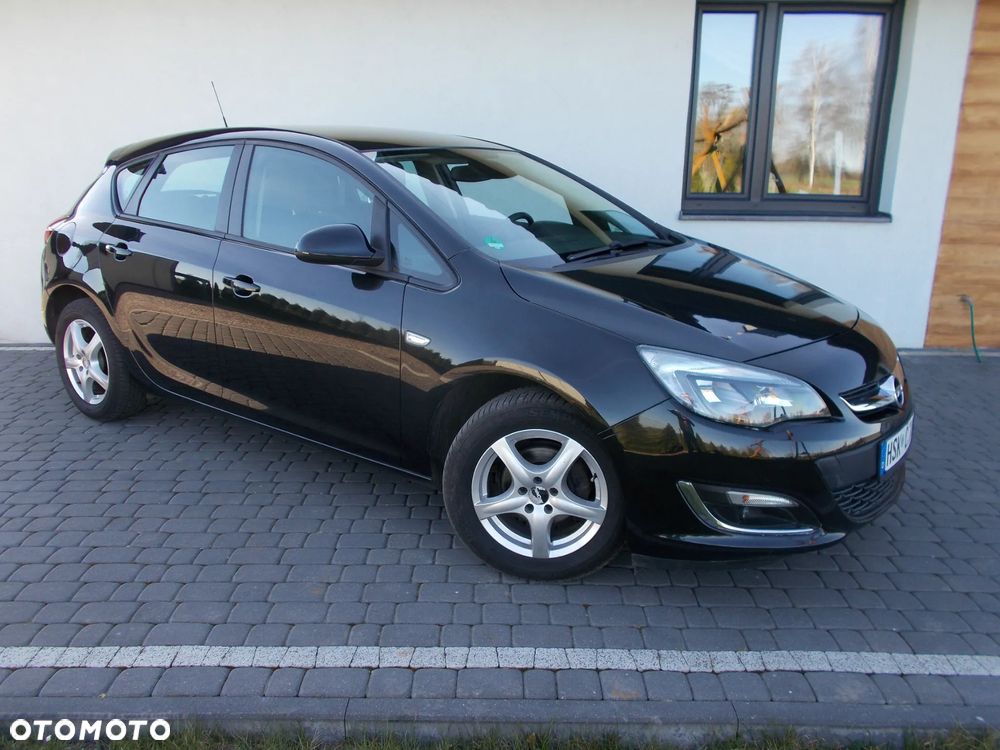 Opel Astra IV 1.4 T Cosmo - 11