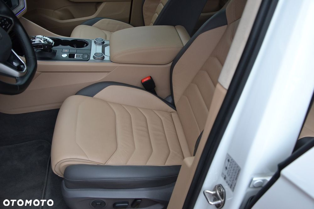 Volkswagen Touareg 3.0 V6 TSI OPF 4Motion Elegance - 26