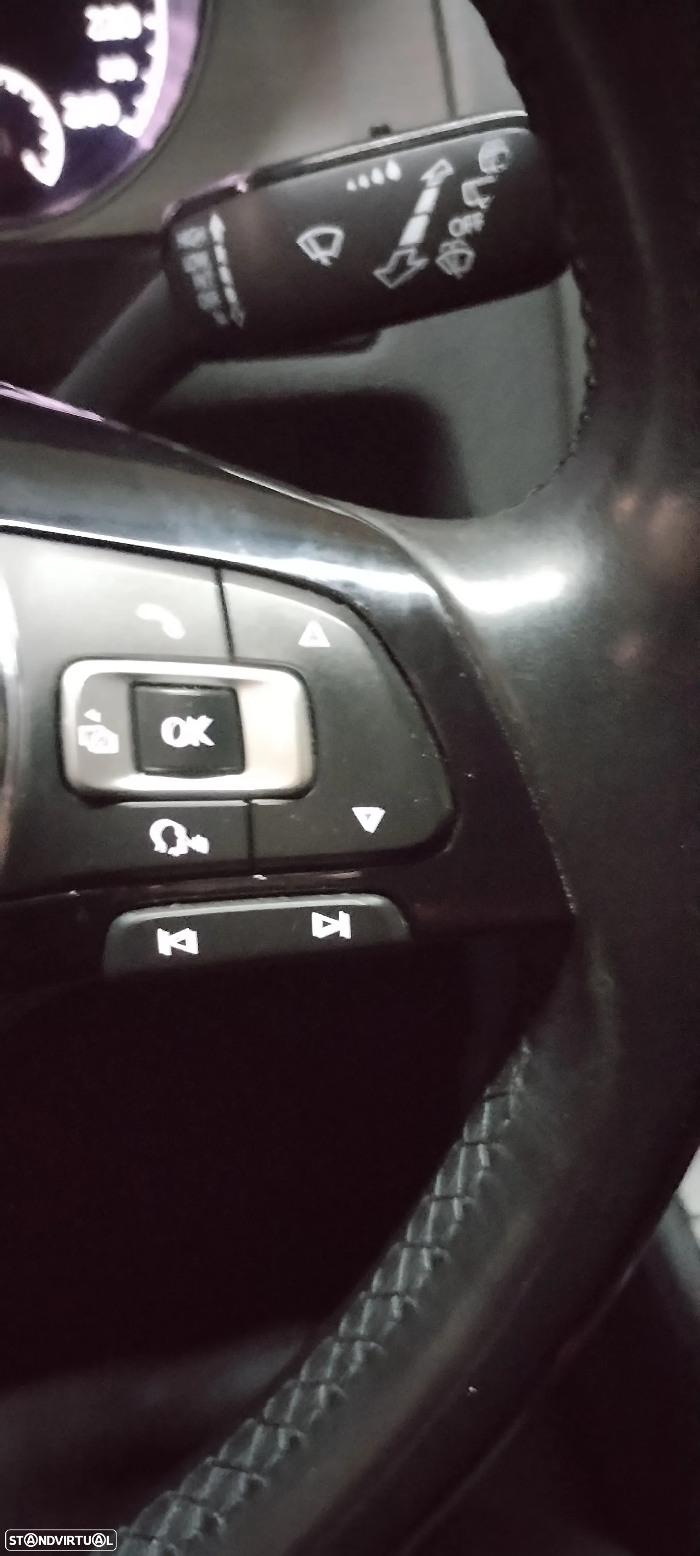 VW Golf Variant 1.6 TDi BlueMotion Confortline - 32