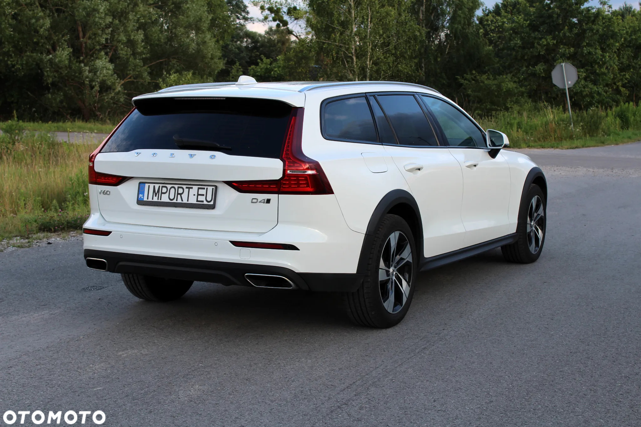 Volvo V60 Cross Country D4 AWD Geartronic Pro - 8