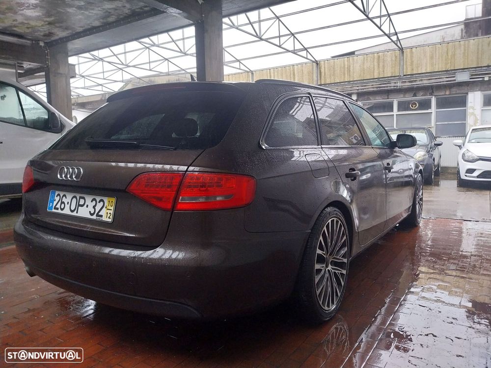 Audi A4 Avant 2.0 TDI Advance - 9