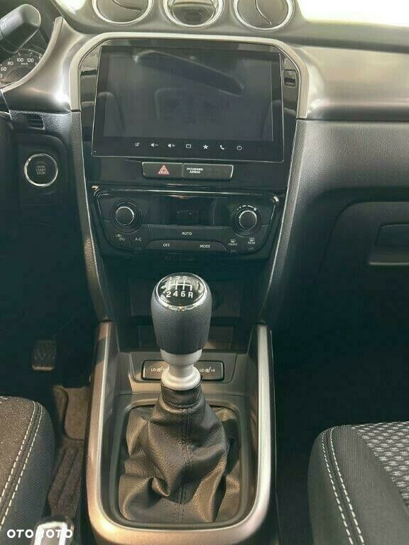 Suzuki Vitara - 11