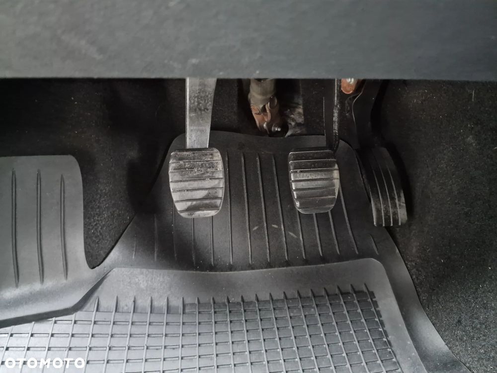 Dacia Sandero 0.9 TCe Laureate S&S - 28