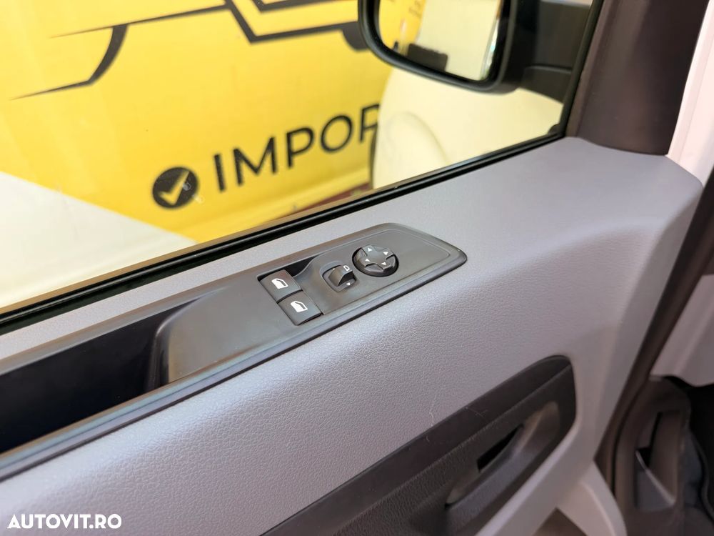 Opel Vivaro - 12