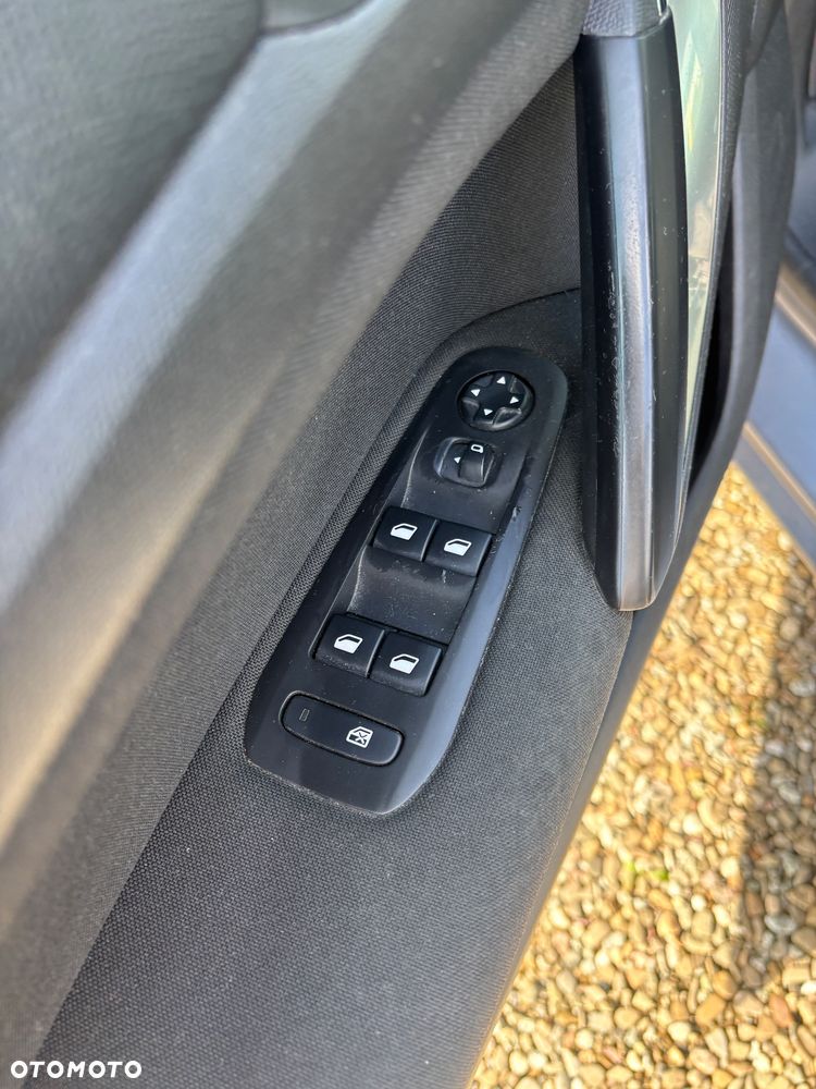 Peugeot 308 1.6 BlueHDi Active S&S - 4