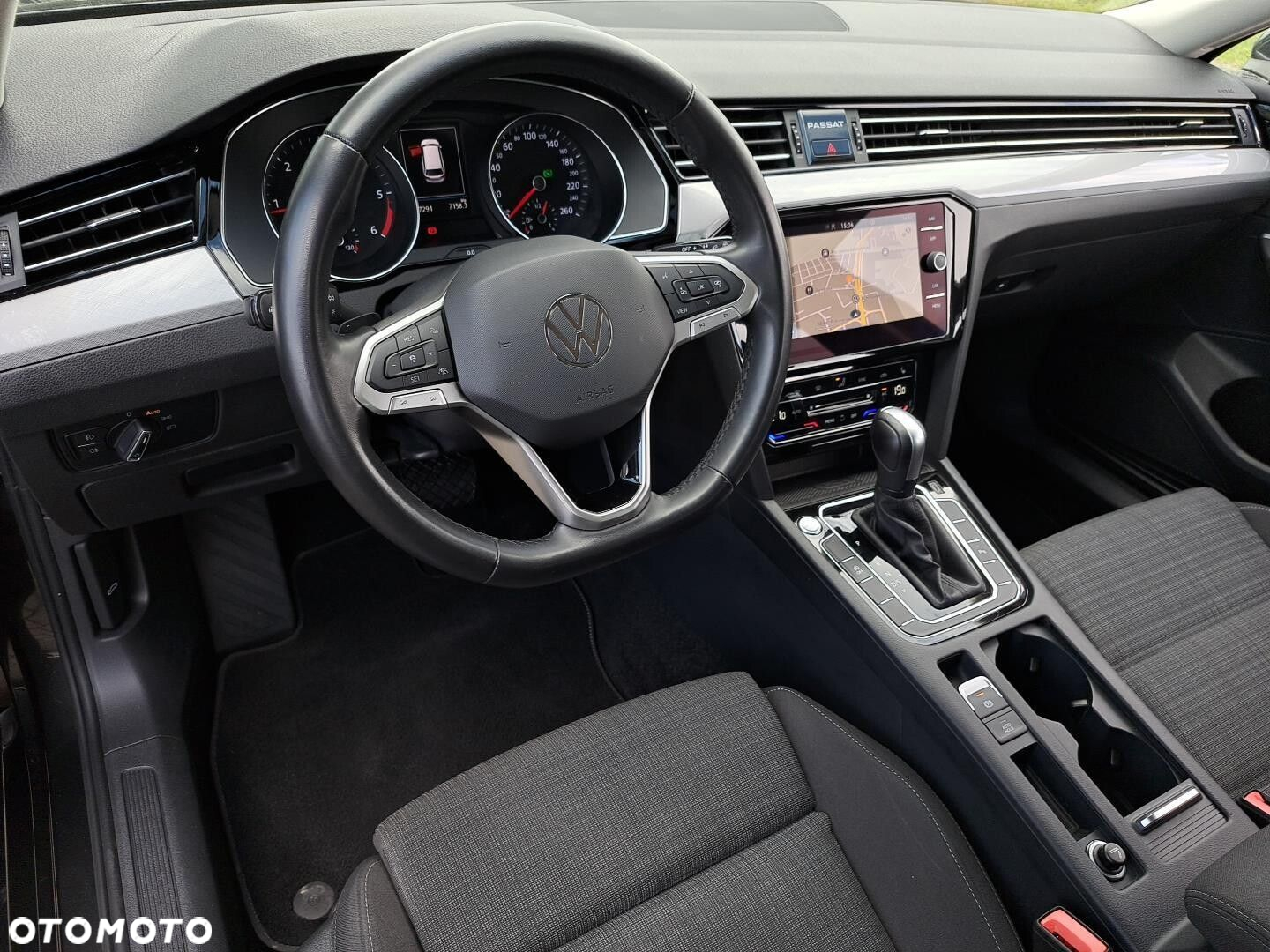 Volkswagen Passat 2.0 TDI Business DSG - 9