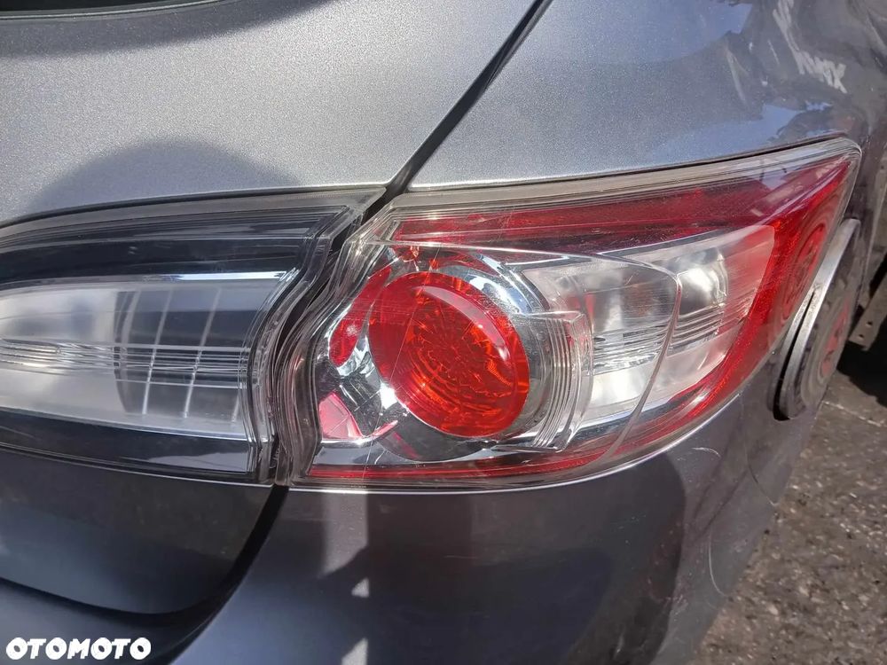 Mazda 3 II generacji Zderzak tylny, lampa tylna lewa, prawa. - 8
