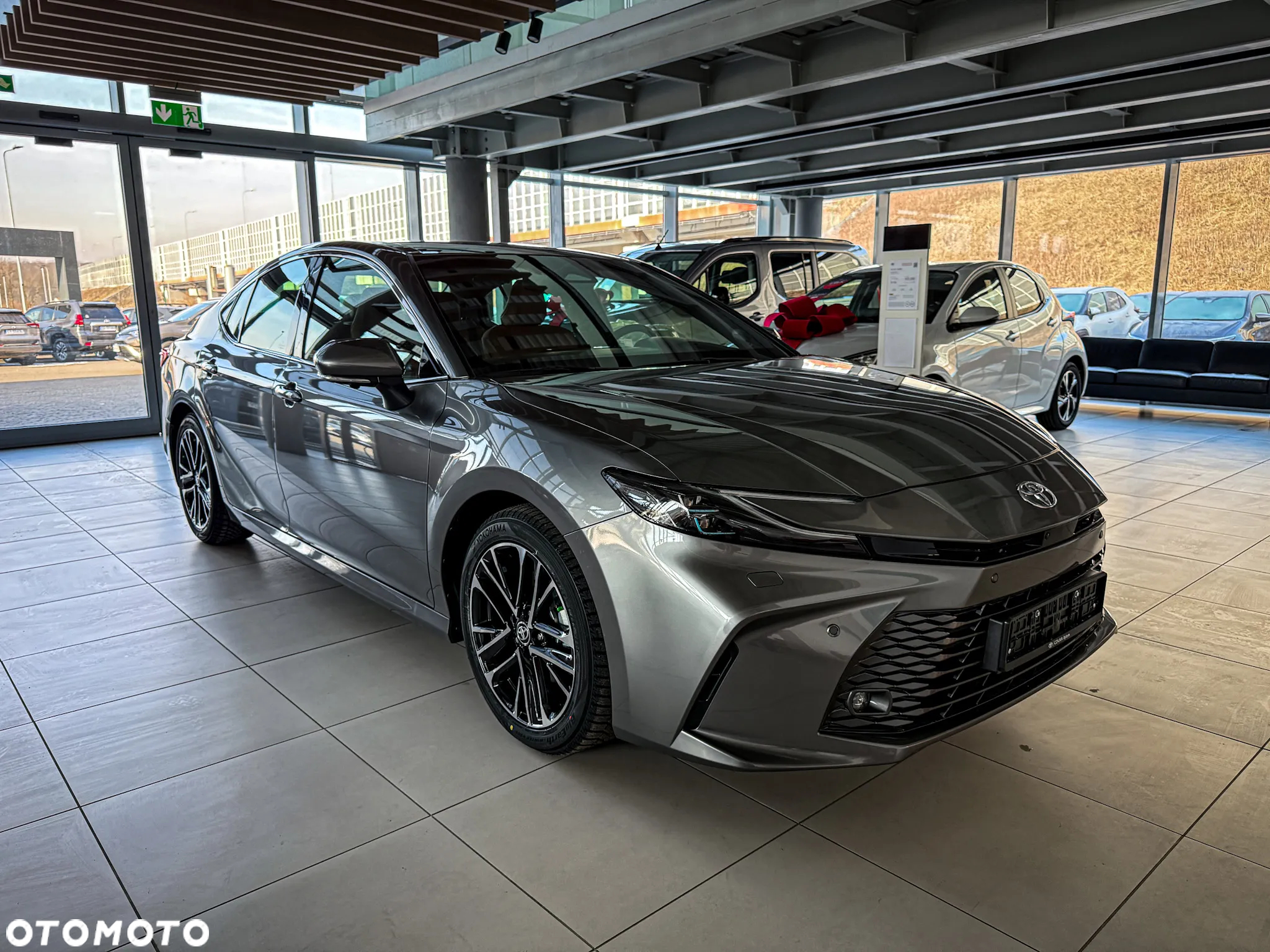 Toyota Camry - 3