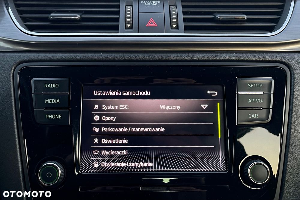 Skoda RAPID Spb 1.0 TSI Style - 21