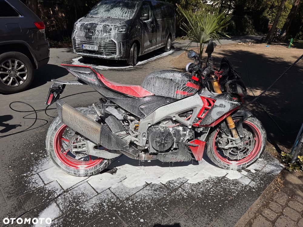 Aprilia Tuono - 4