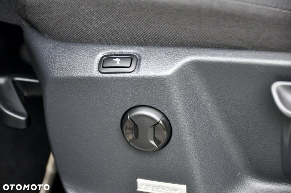 Volkswagen Golf Sportsvan - 23