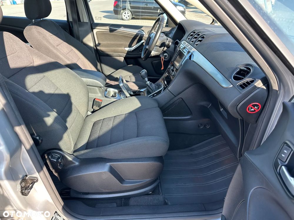 Ford S-Max 2.0 TDCi DPF Titanium - 13