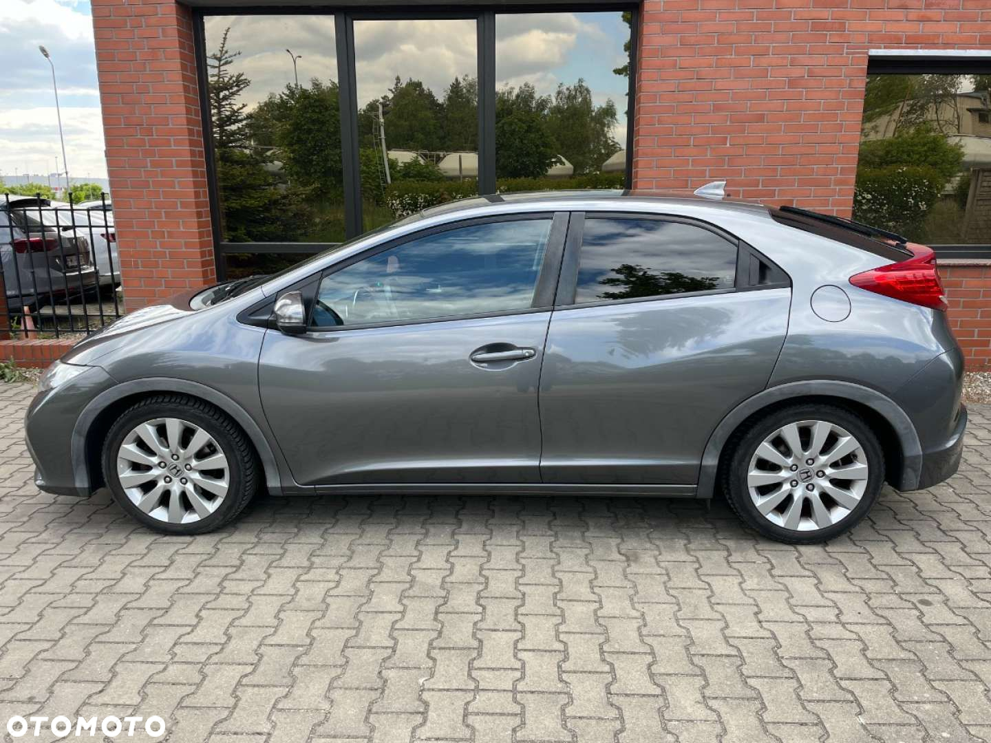 Honda Civic 1.8 i-VTEC Sport - 21