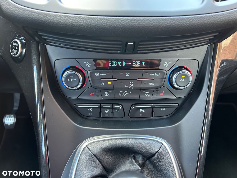 Ford Kuga 1.5 EcoBoost 2x4 ST-Line - 28