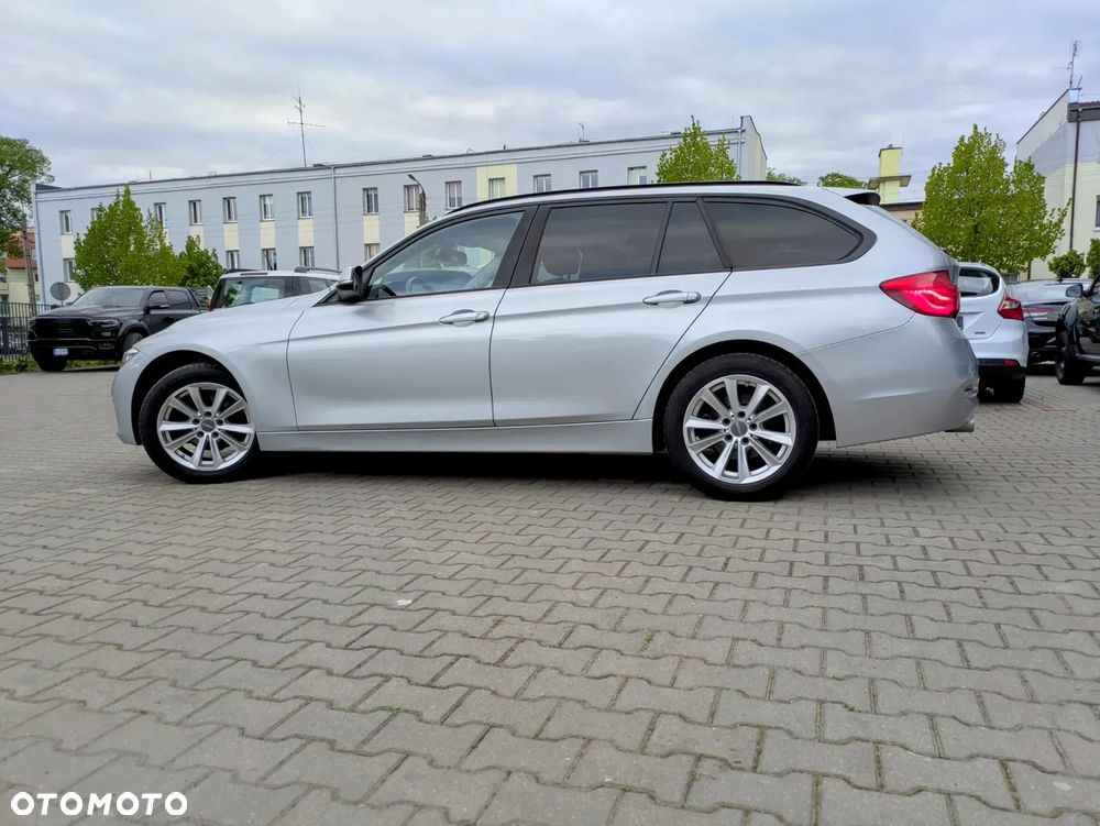 BMW Seria 3 318d - 14