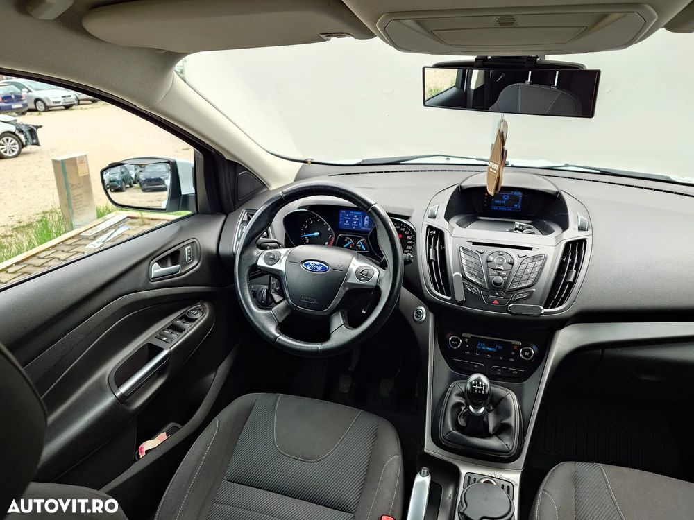 Ford Kuga 2.0 TDCi 2x4 SYNC - 13