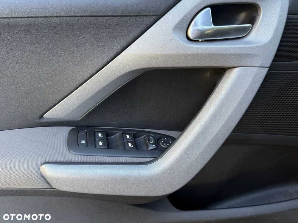 Peugeot 2008 1.2 Pure Tech Allure S&S EAT6 - 15